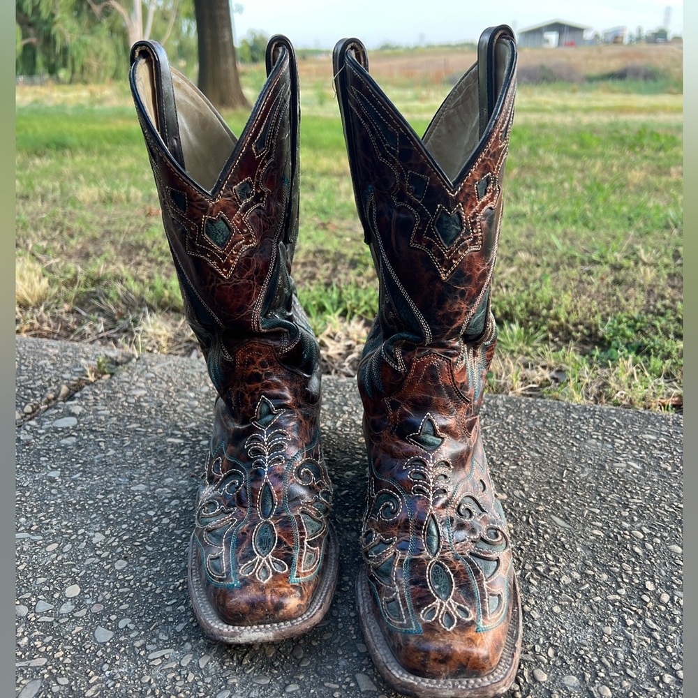 CORRAL WOMEN'S INLAY WESTERN BOOTS - SQUARE TOE